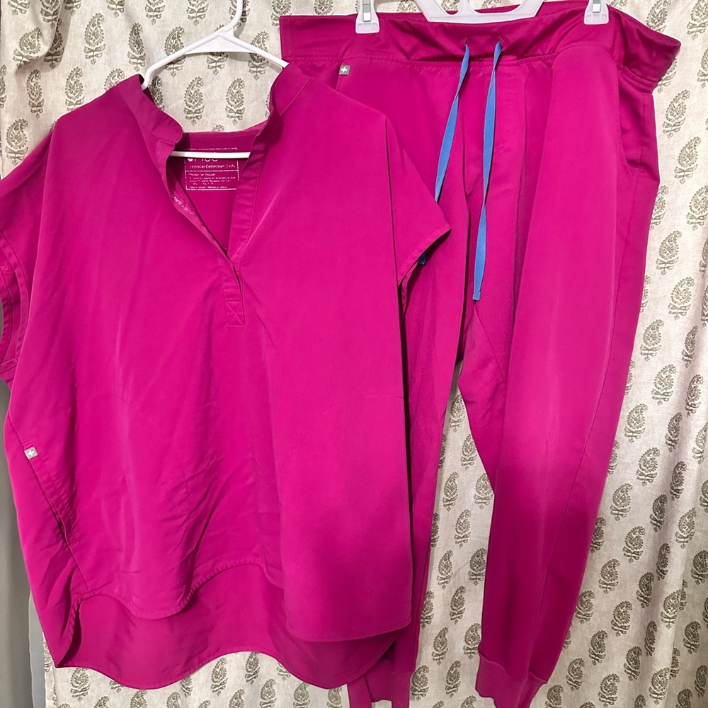 Figs Scrub Set - image 1